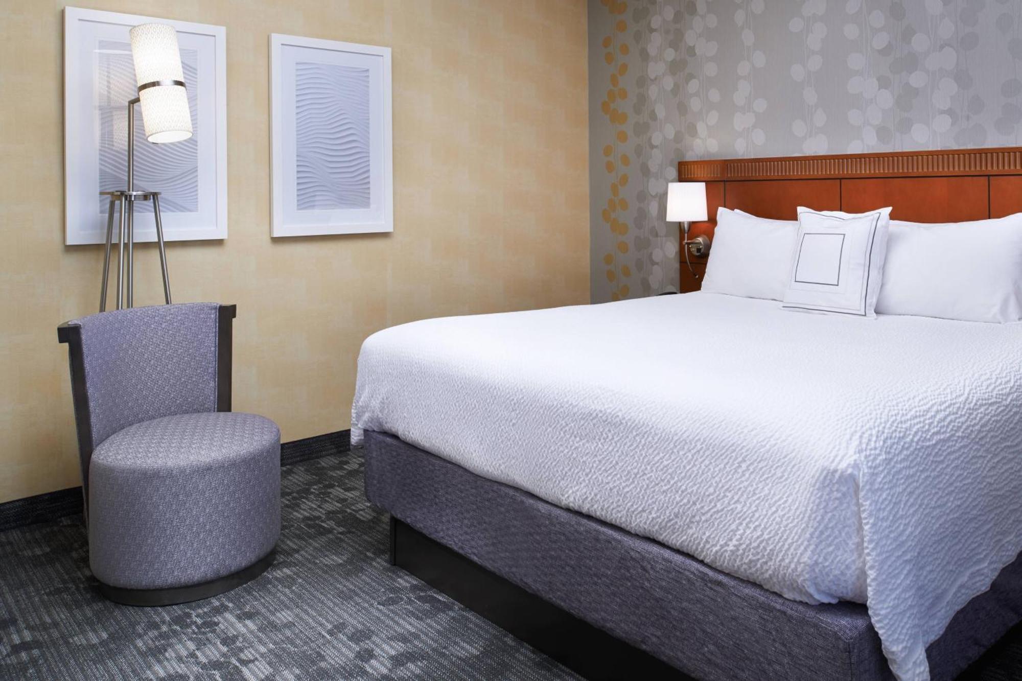 Courtyard By Marriott Lexington North Hotel Exterior photo